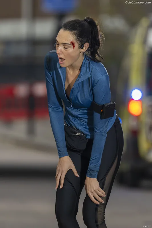 Gal Gadot photo 12 of 1471