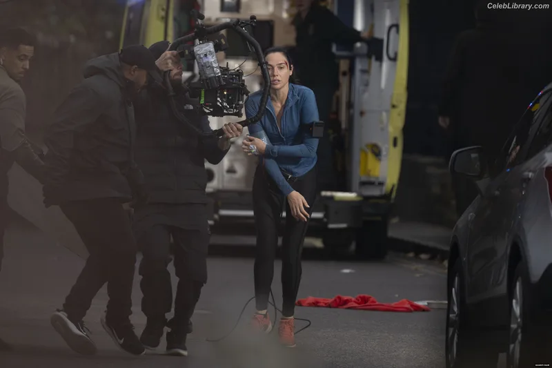 Gal Gadot photo 21 of 1471