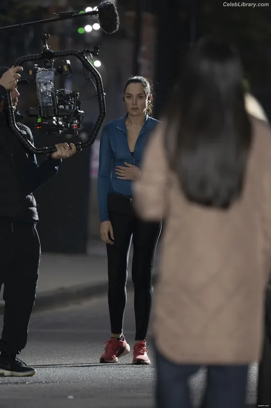Gal Gadot photo 6 of 1471