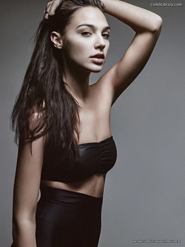 Gal Gadot photo 24 of 1471