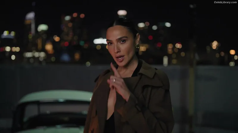 Gal Gadot photo 5 of 1471