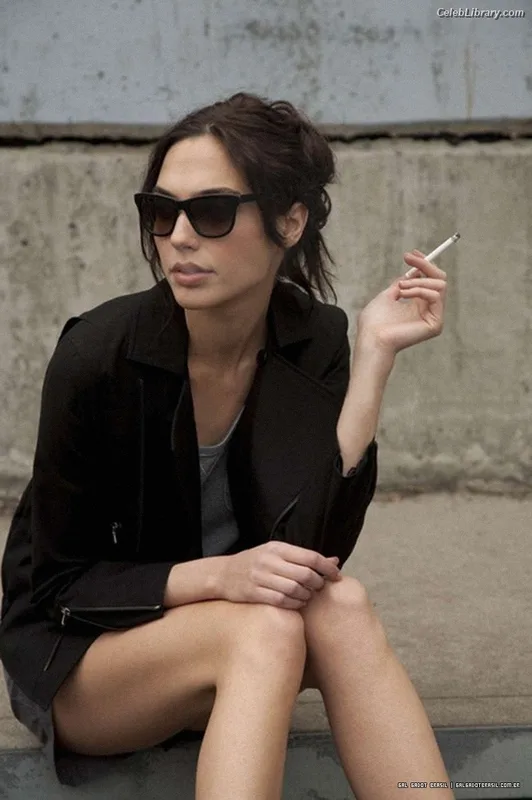 Gal Gadot photo 13 of 1471