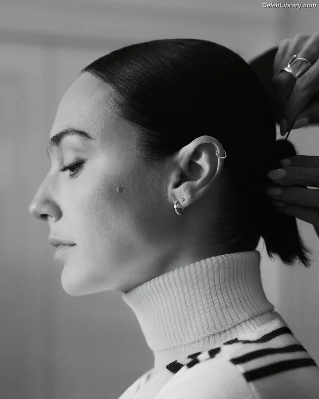 Gal Gadot photo 3 of 1471