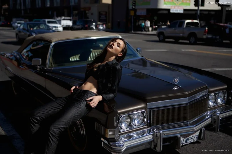 Gal Gadot photo 16 of 1471