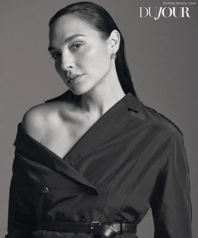 Gal Gadot photo 24 of 1471