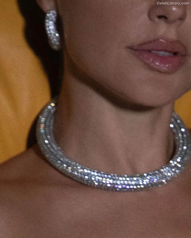 Gal Gadot photo 3 of 1471