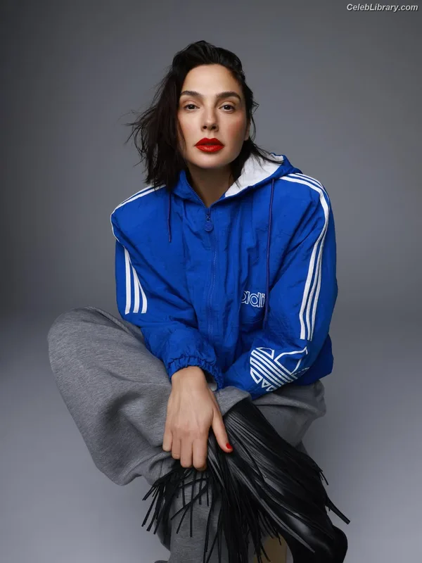 Gal Gadot photo 14 of 1471