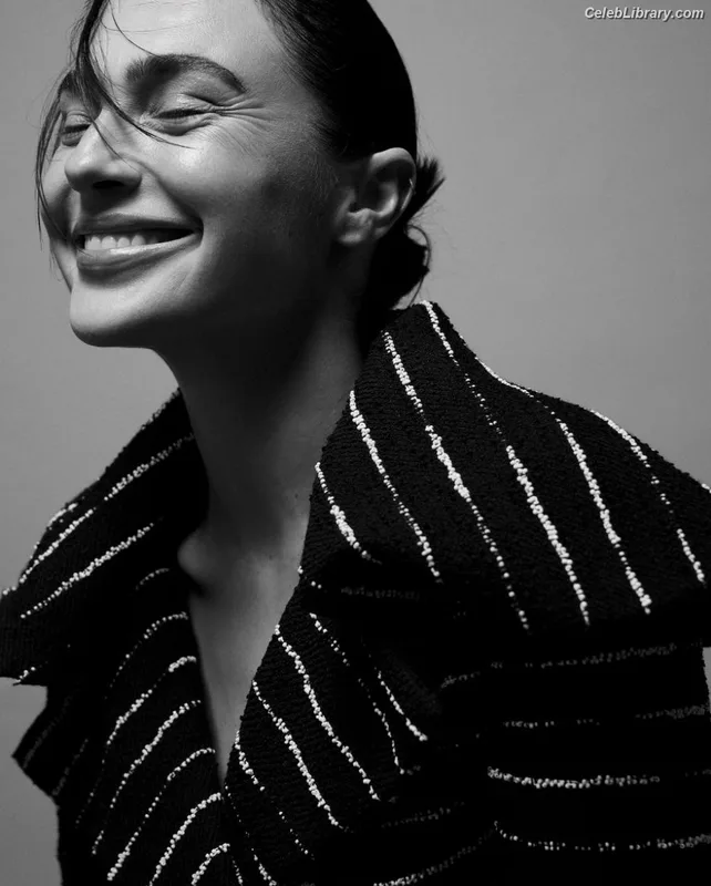 Gal Gadot photo 21 of 1471