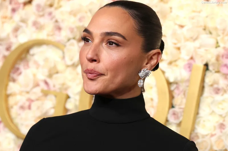 Gal Gadot photo 8 of 1471