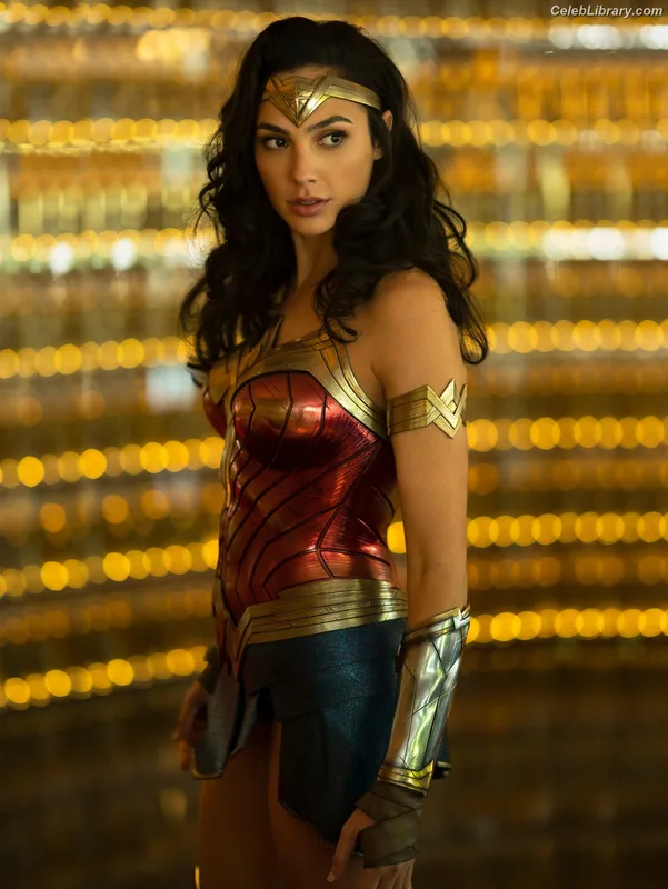 Gal Gadot photo 19 of 1471