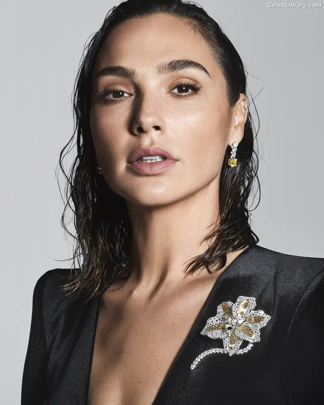 Gal Gadot photo 6 of 1471