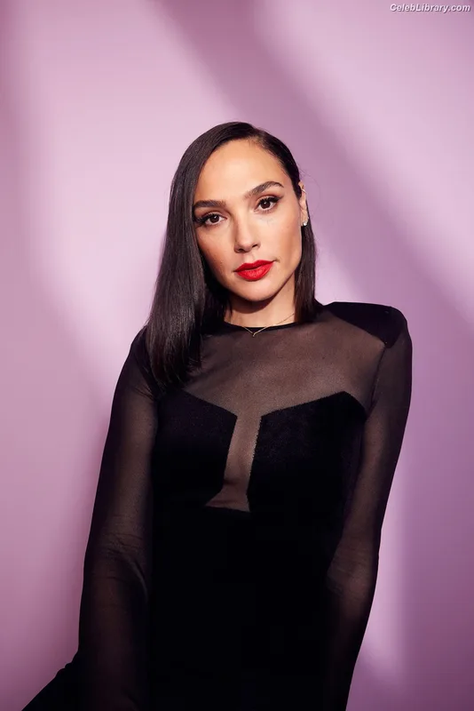 Gal Gadot photo 20 of 1471