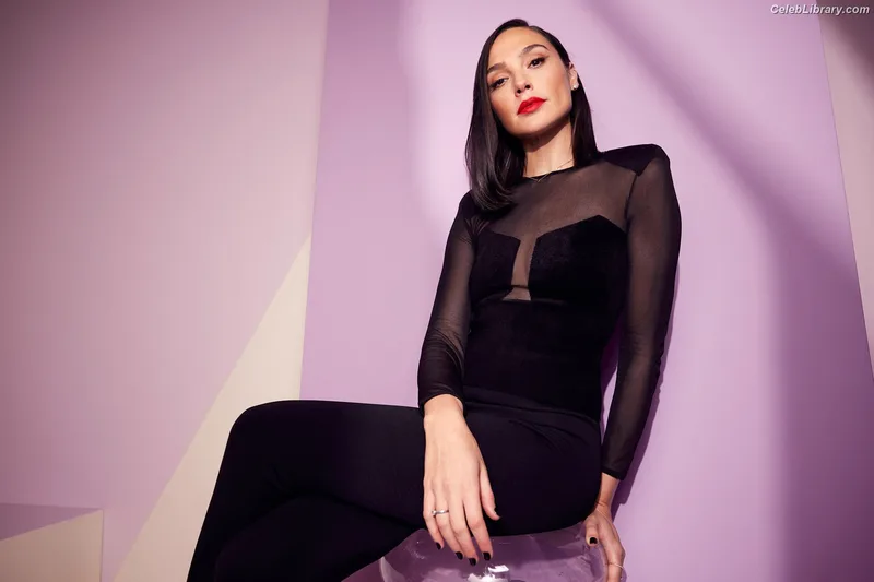 Gal Gadot photo 10 of 1471