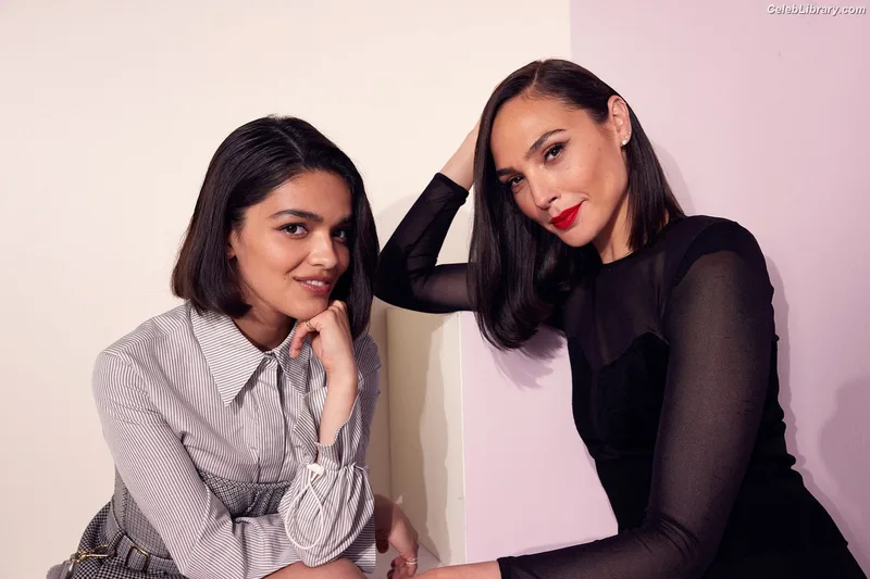 Gal Gadot photo 15 of 1471