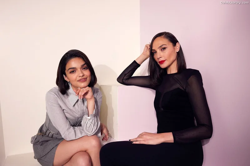 Gal Gadot photo 16 of 1471
