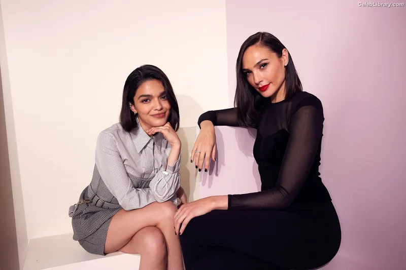 Gal Gadot photo 20 of 1471