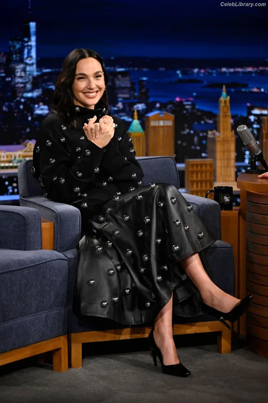 Gal Gadot photo 16 of 1471