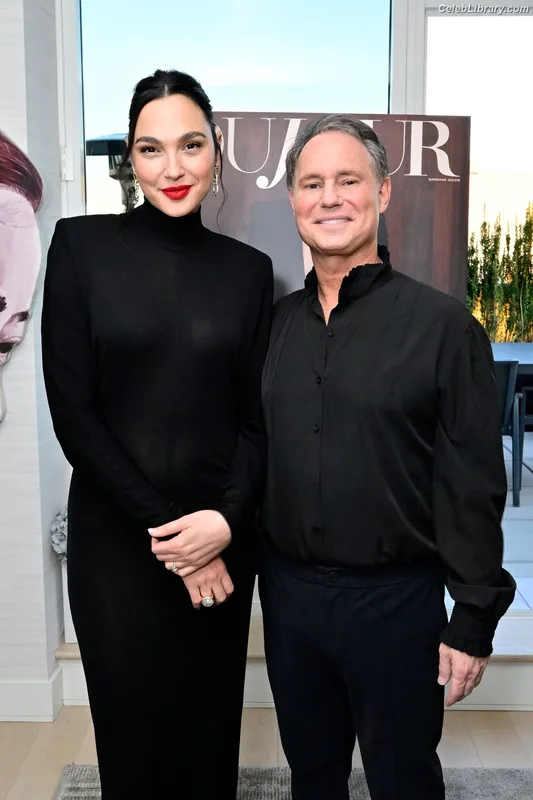 Gal Gadot photo 1 of 1471