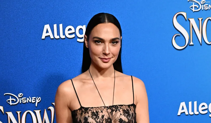 Gal Gadot photo 15 of 1471