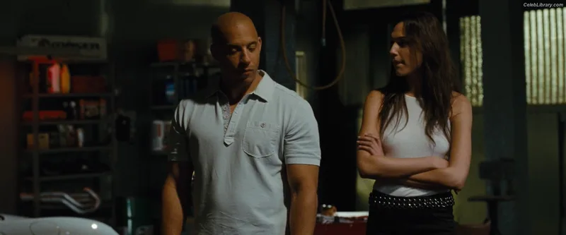 Gal Gadot photo 15 of 1471