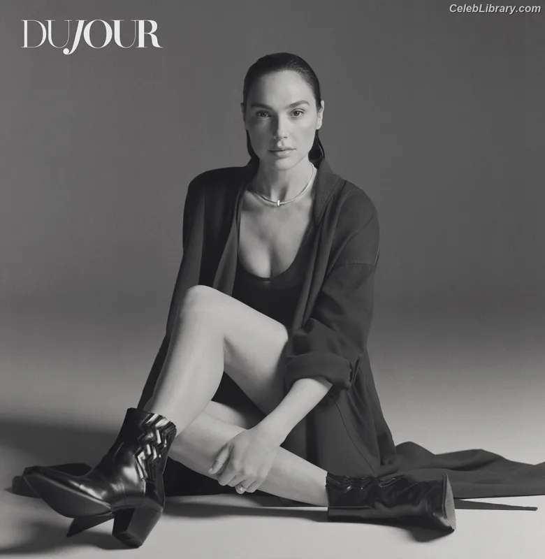 Gal Gadot photo 20 of 1471