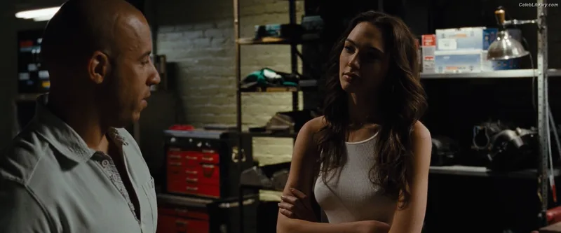 Gal Gadot photo 21 of 1471
