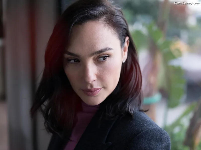 Gal Gadot photo 8 of 1471