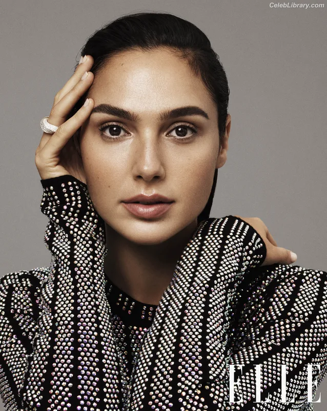 Gal Gadot photo 9 of 1471