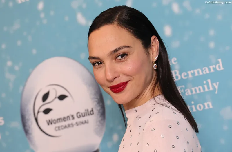 Gal Gadot photo 14 of 1471