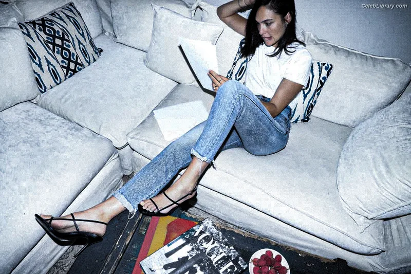 Gal Gadot photo 24 of 1471