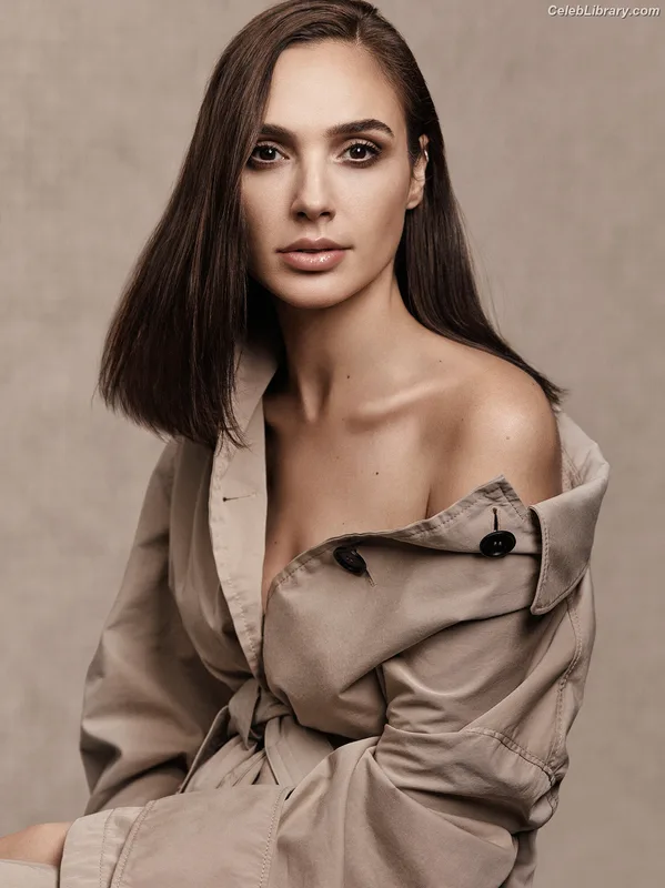 Gal Gadot photo 24 of 1471