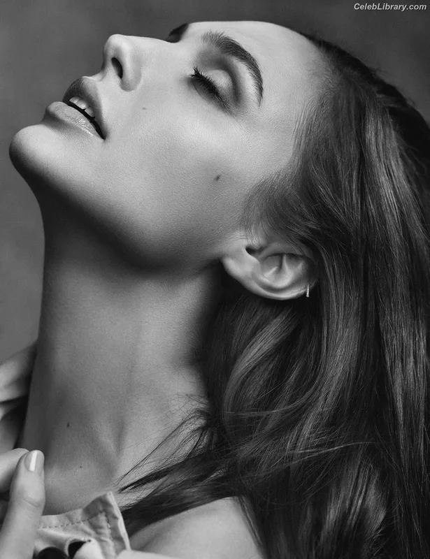 Gal Gadot photo 4 of 1471