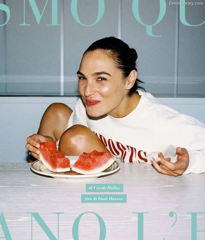 Gal Gadot photo 17 of 1471