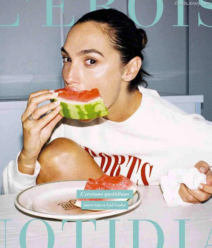 Gal Gadot photo 18 of 1471