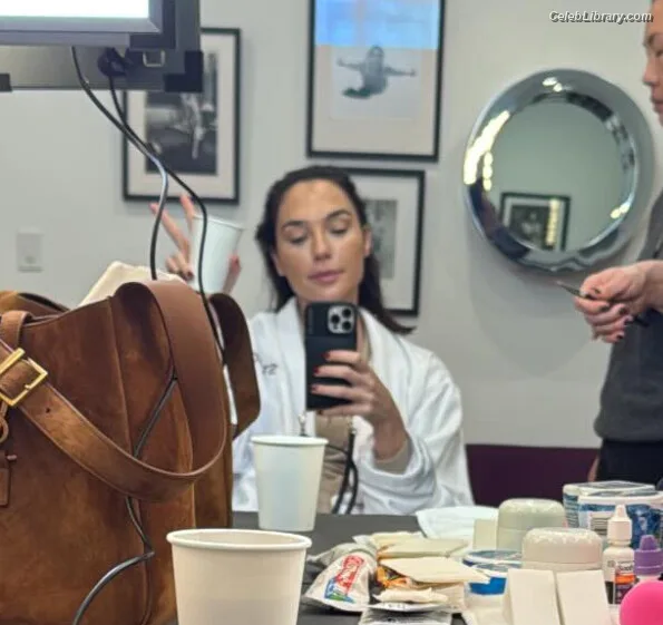 Gal Gadot photo 14 of 1471