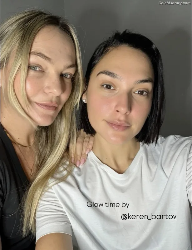 Gal Gadot photo 13 of 1471