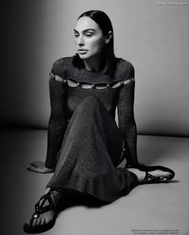 Gal Gadot photo 2 of 1471