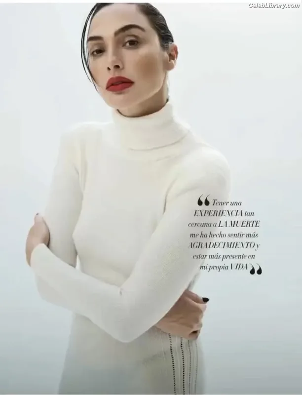 Gal Gadot photo 4 of 1471