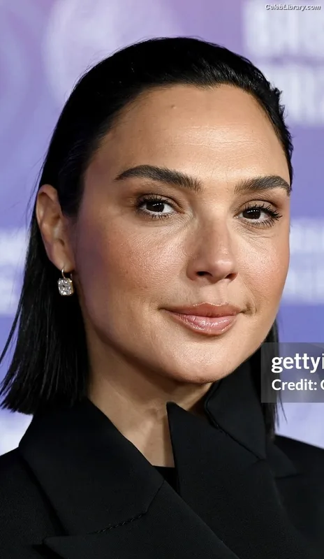 Gal Gadot photo 16 of 1471