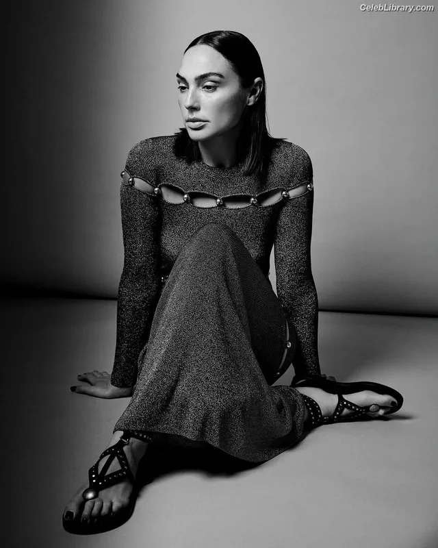 Gal Gadot photo 23 of 1471