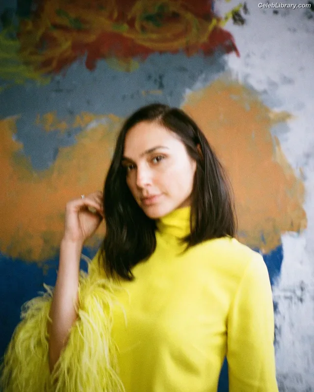 Gal Gadot photo 4 of 1471