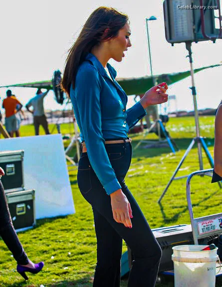 Gal Gadot photo 23 of 1471
