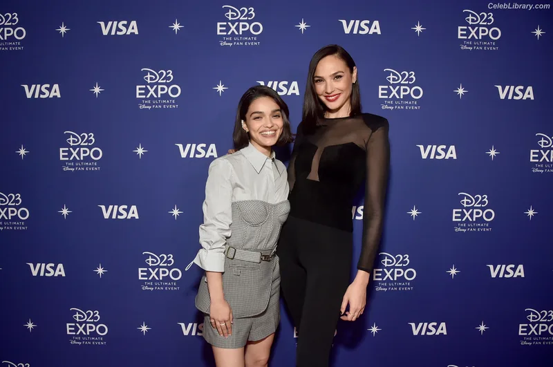 Gal Gadot photo 12 of 1471