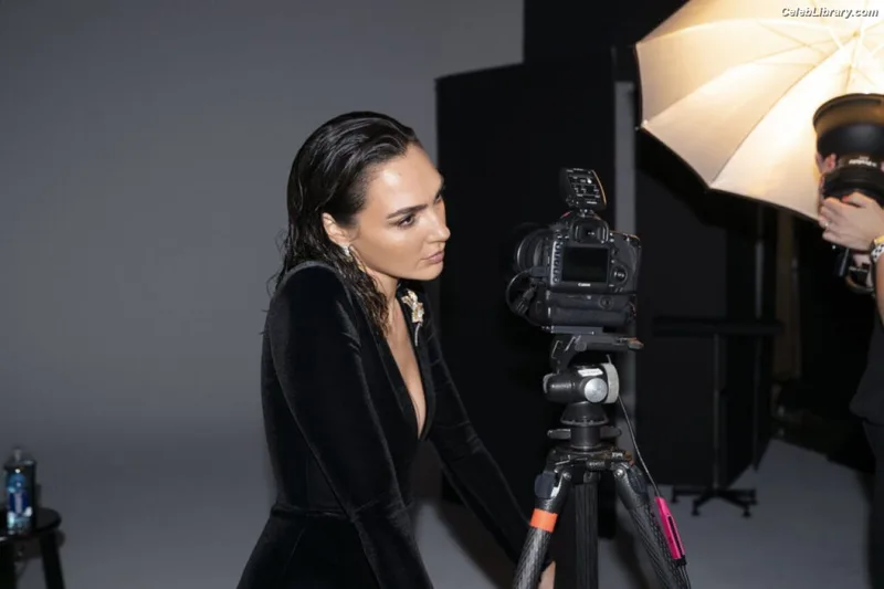 Gal Gadot photo 19 of 1471