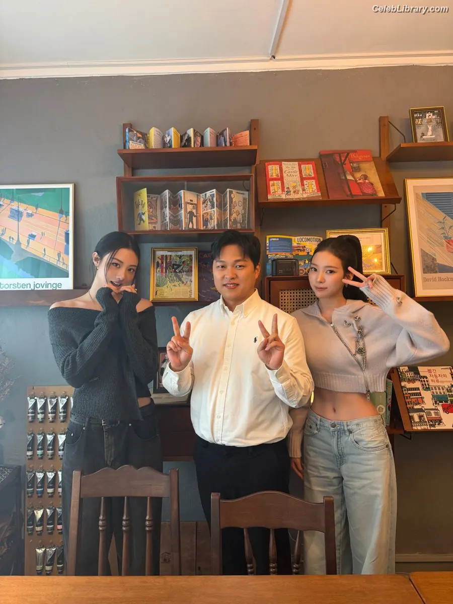 Gawon (Lee Ga-won (이가원) MEOVV) photo 4 of 368