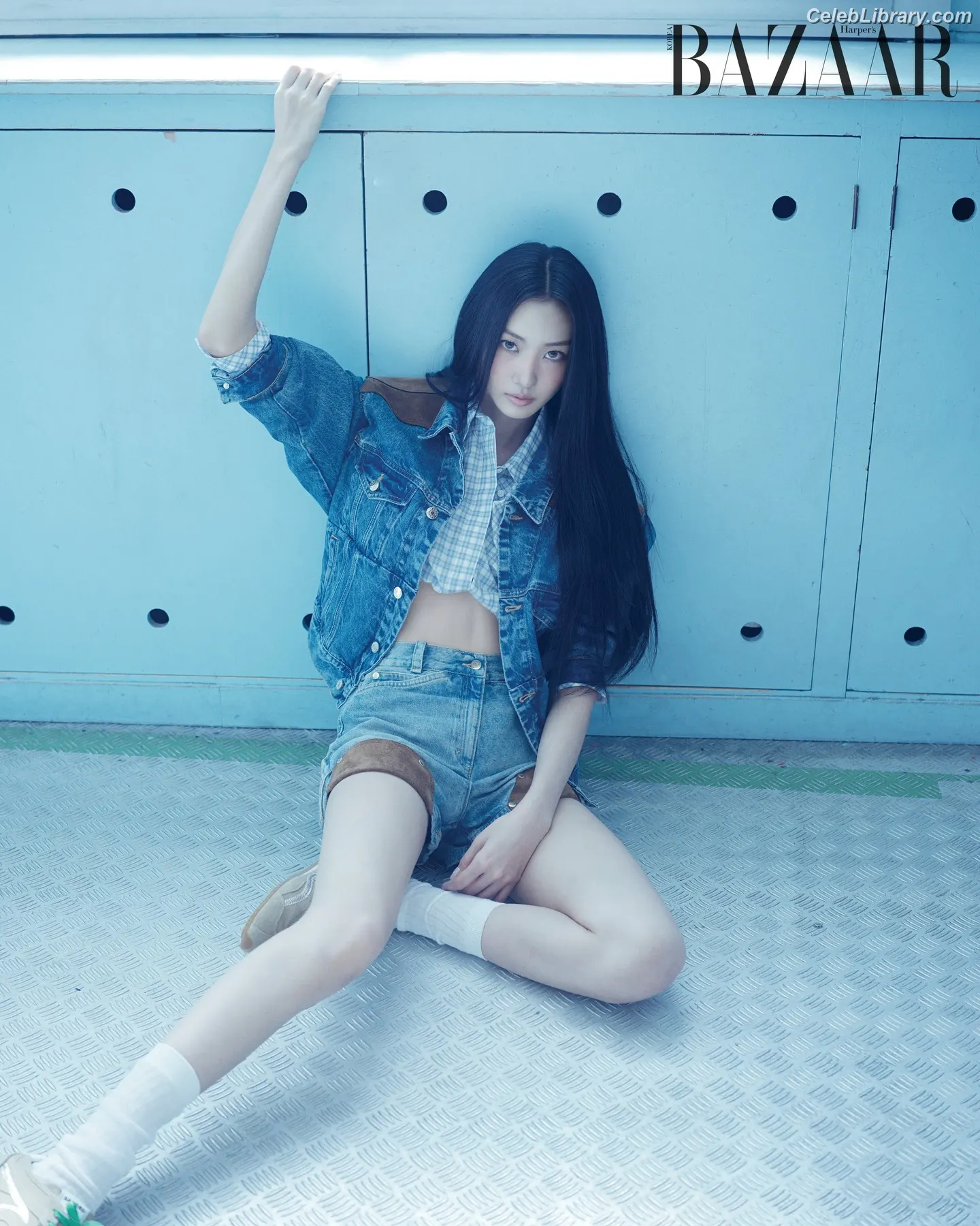Gawon (Lee Ga-won (이가원) MEOVV) photo 12 of 368
