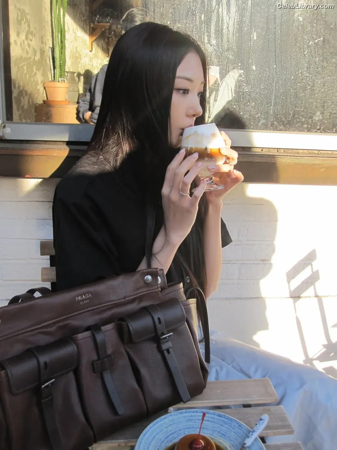 Gawon (Lee Ga-won (이가원) MEOVV) photo 9 of 368