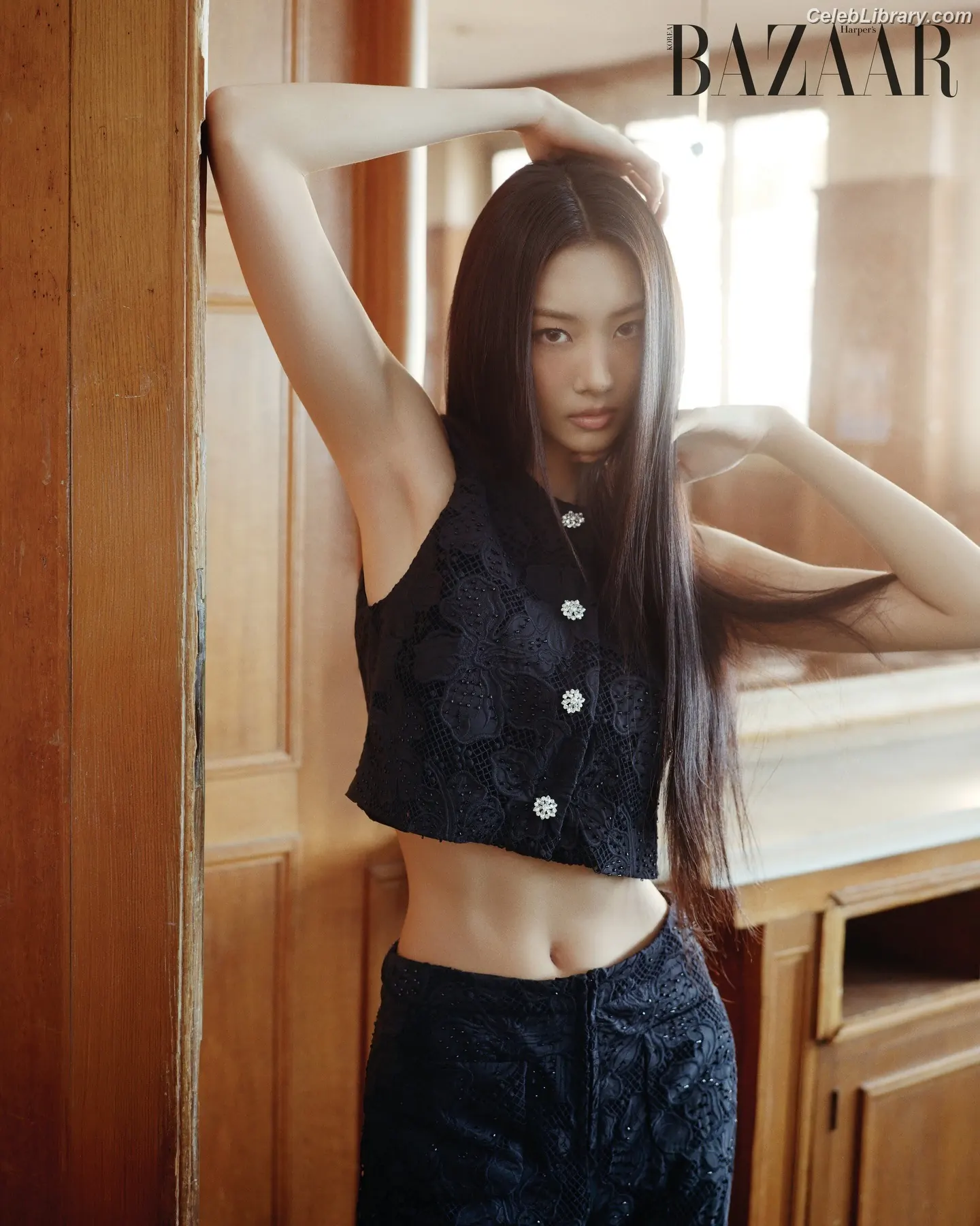 Gawon (Lee Ga-won (이가원) MEOVV) photo 15 of 368