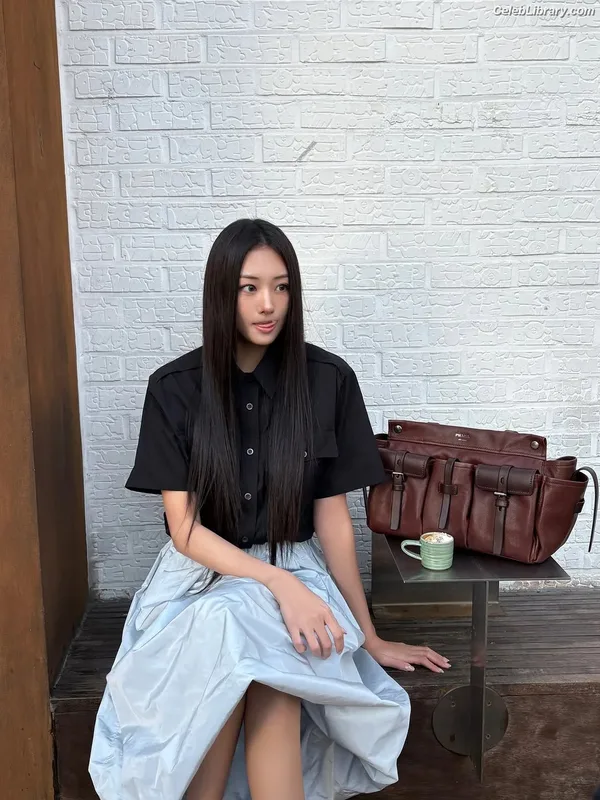 Gawon (Lee Ga-won (이가원) MEOVV) photo 8 of 369