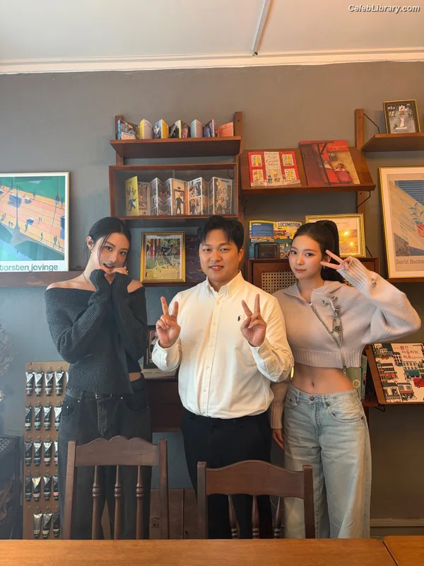 Gawon (Lee Ga-won (이가원) MEOVV) photo 4 of 369